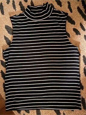 GAP Black and White Striped Sleeveless Modern Tank